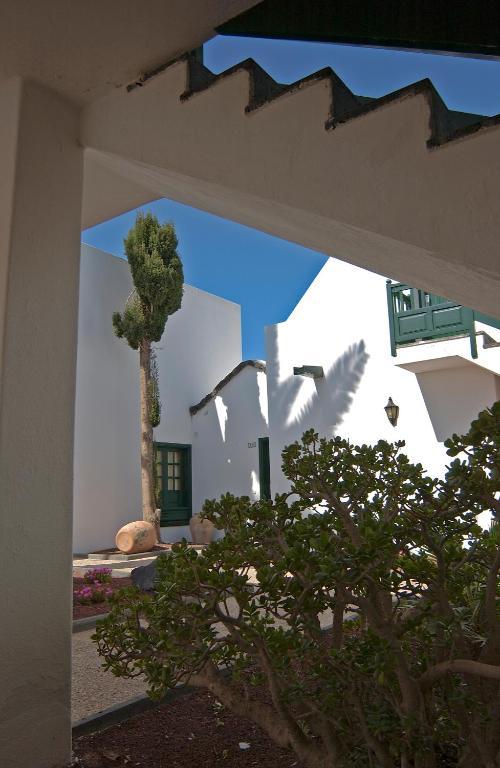 Apartamentos Los Pueblos Puerto del Carmen  Exterior photo